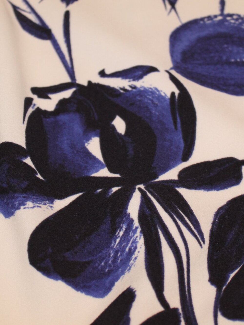 Vince Camuto Sheath dress Flower Floral design EUC - Picture 3 of 9